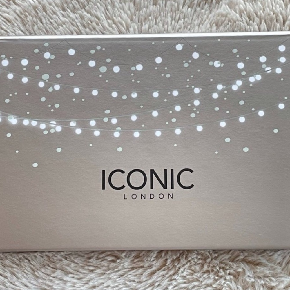 ICONIC London | Blaze Chaser Face Palette - Picture 9 of 14